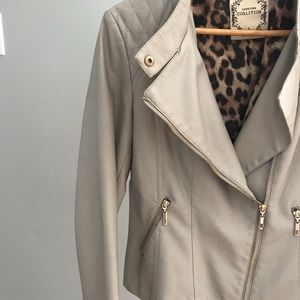 Light gray motto jacket